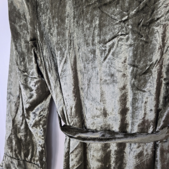 April Cornell Crushed Velvet Embroidered Floral Robe Medium Women’s - Picture 7 of 9